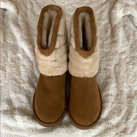 ❌SOLD❌NEW LISTING!! UGG TANIA - Picture 3 of 5